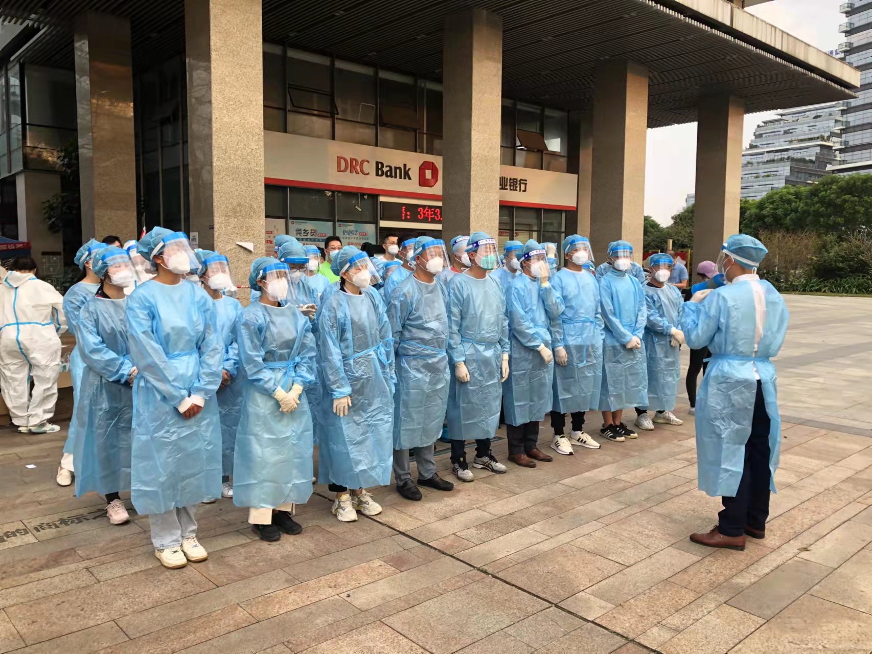 抗疫保卫战，，，，，，，，抖圈一直在！